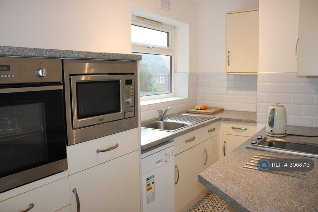 Apartment in Leeds - View 3