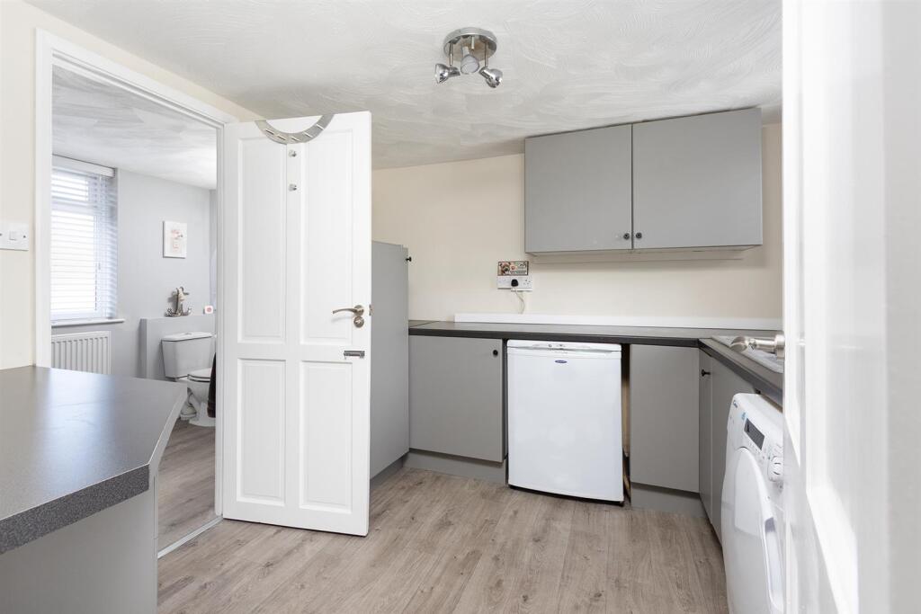 Crescent Road, Lutterworth photo 4