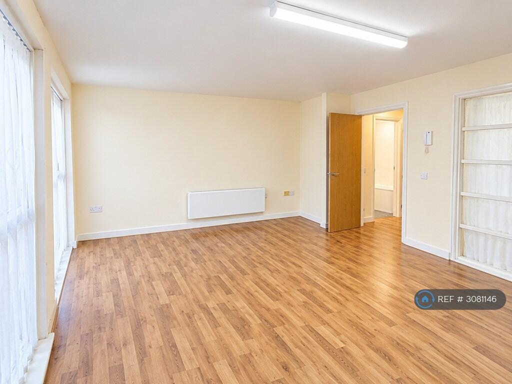 Apartment in Manchester - More