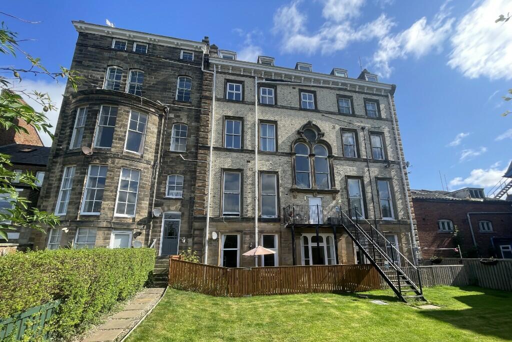 2-bed flat on Flat 9, 3 Upgang Lane, Whitby, North Yorkshire, YO21 3DT, £190,000