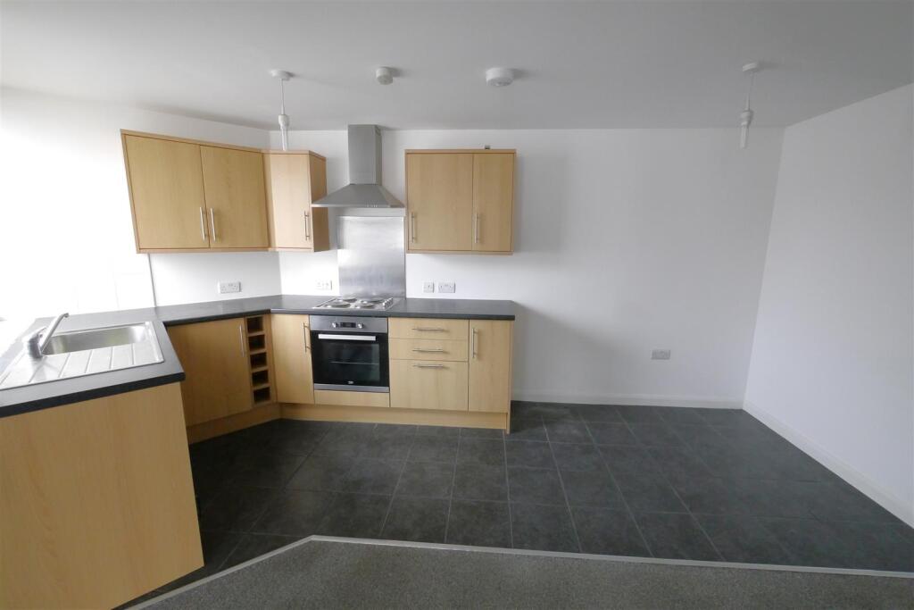 Apartment in Brighton - View 4