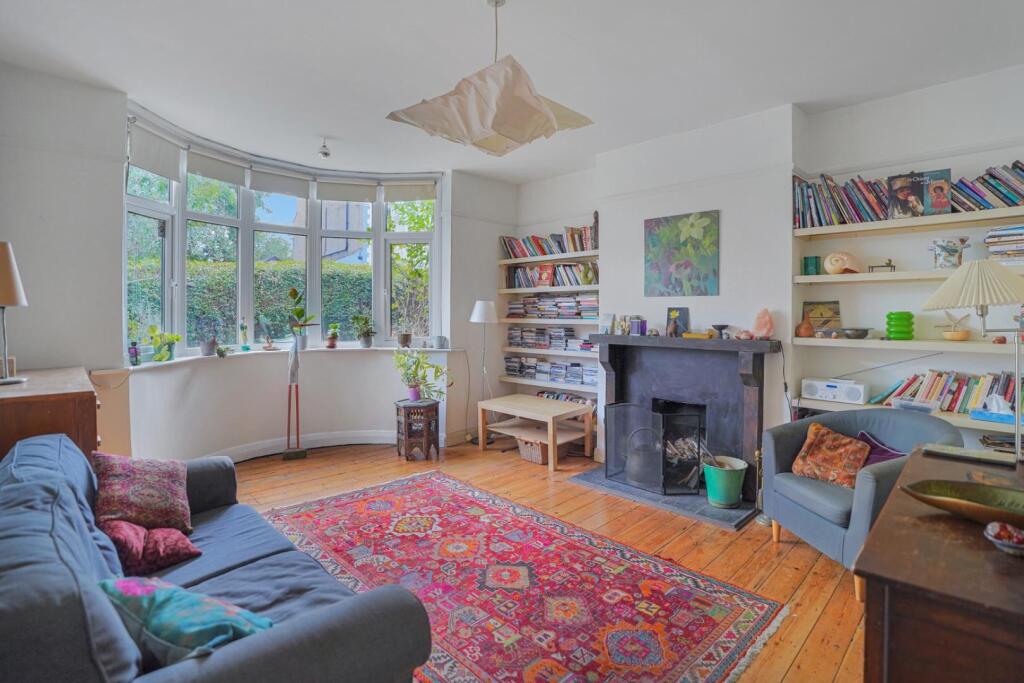 House in London - View 2