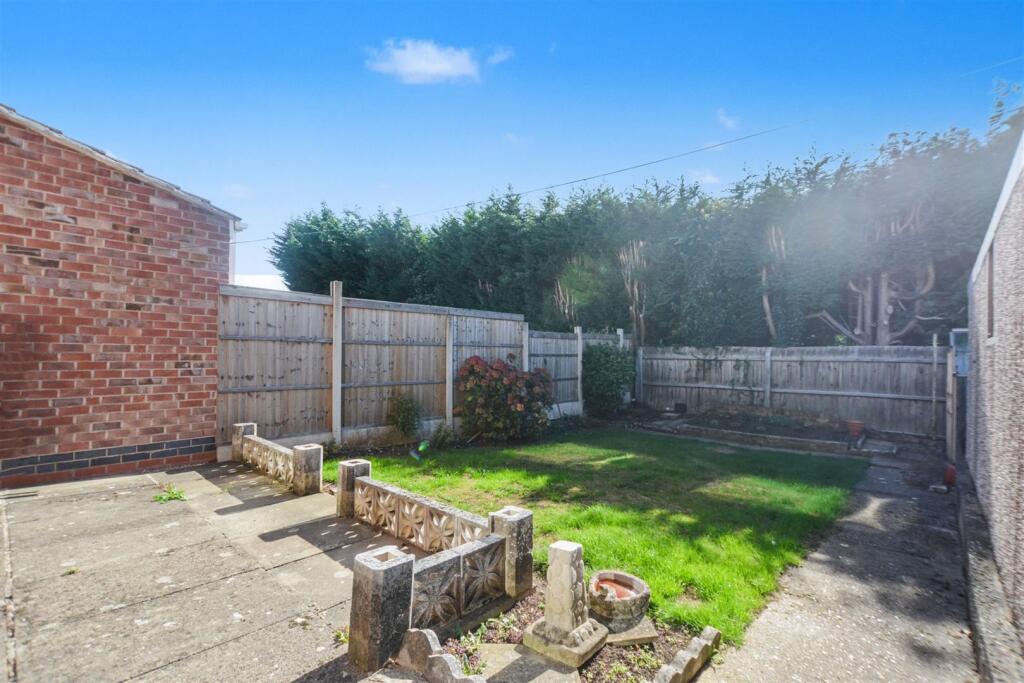 Kirkham Drive, Toton photo 4
