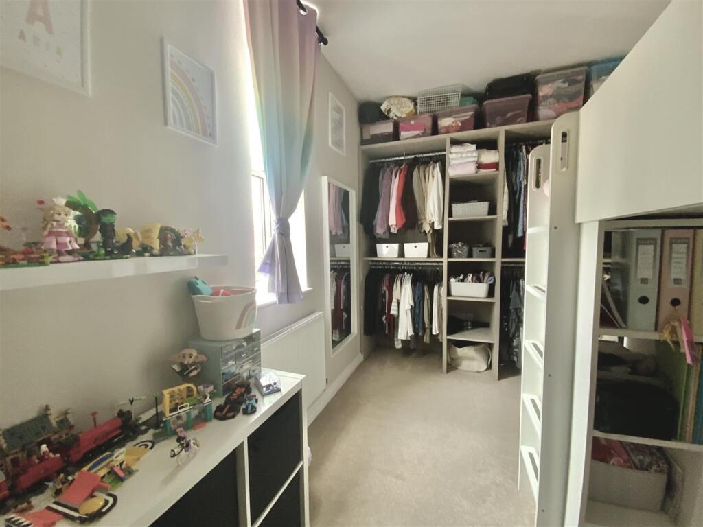 Apartment in Milton Keynes - More