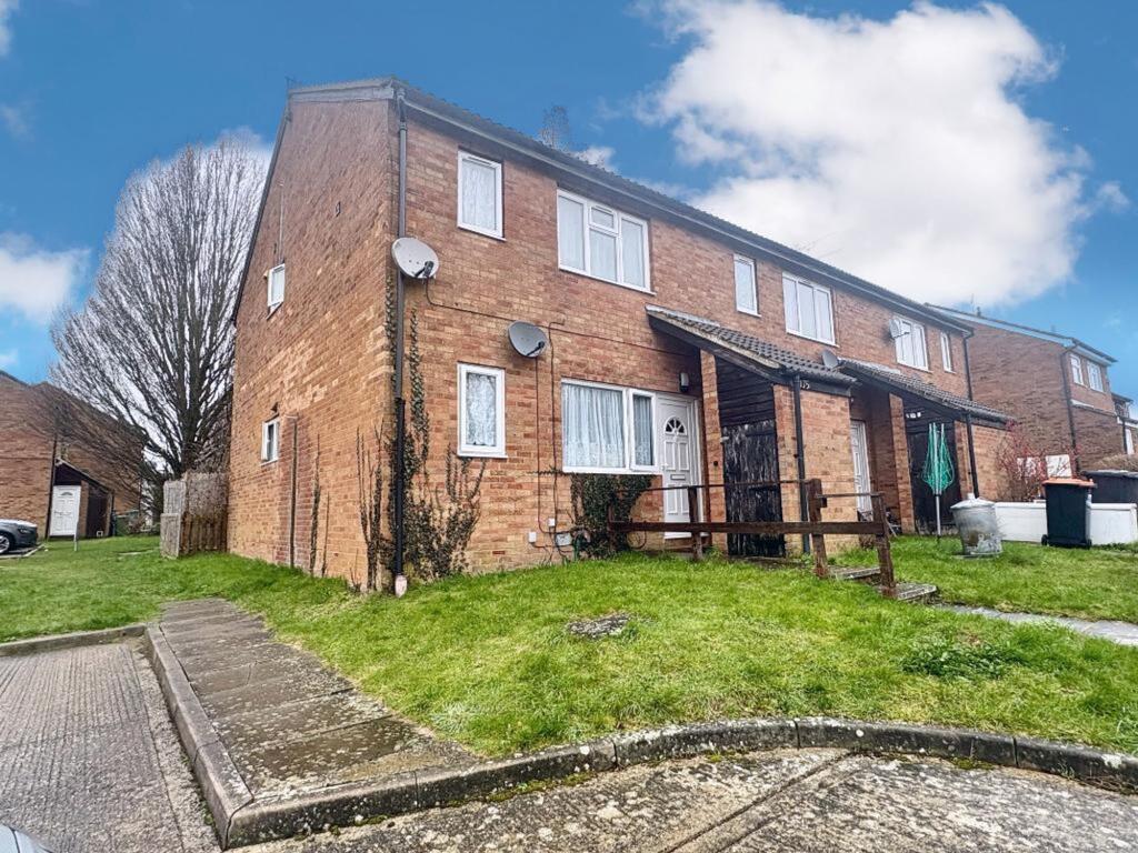 Main image of property: Conway Close, Houghton Regis, LU5