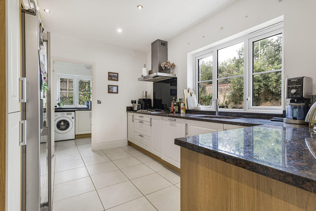 House in Stevenage - View 4