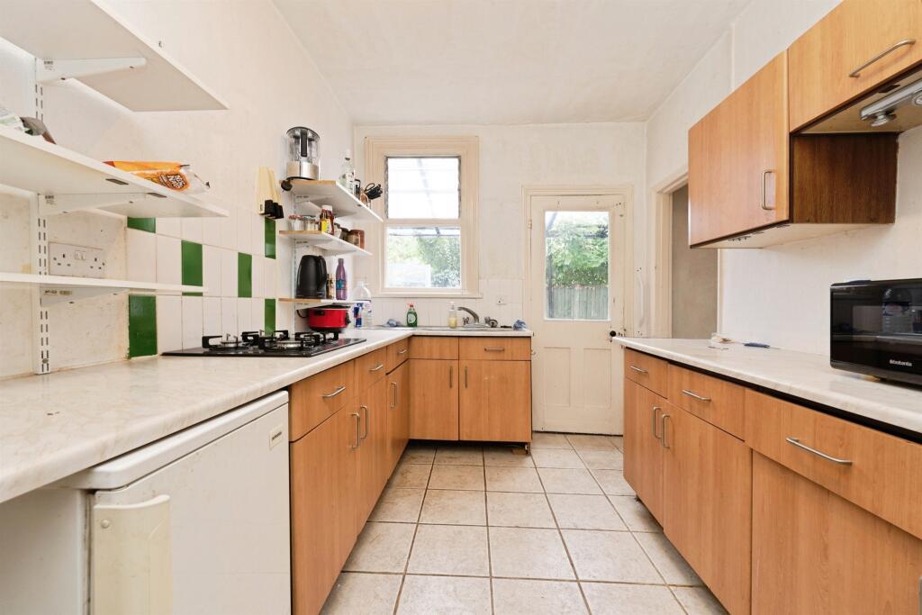 House in Watford - View 4