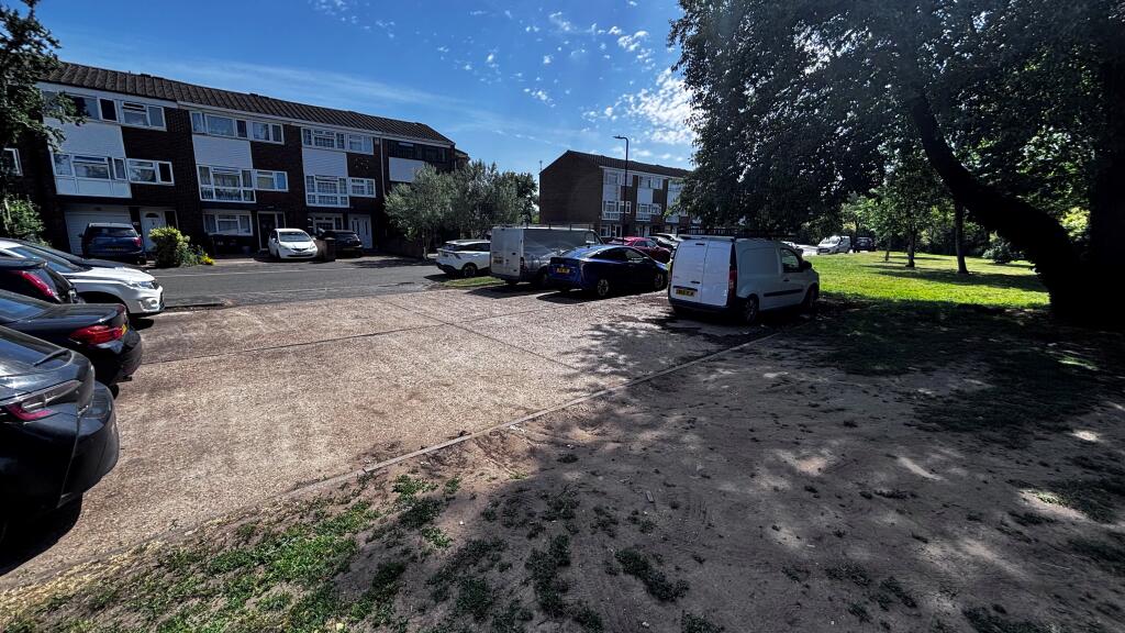 Land at Spackmans Way, Berkshire, SL1 2SA - View 4