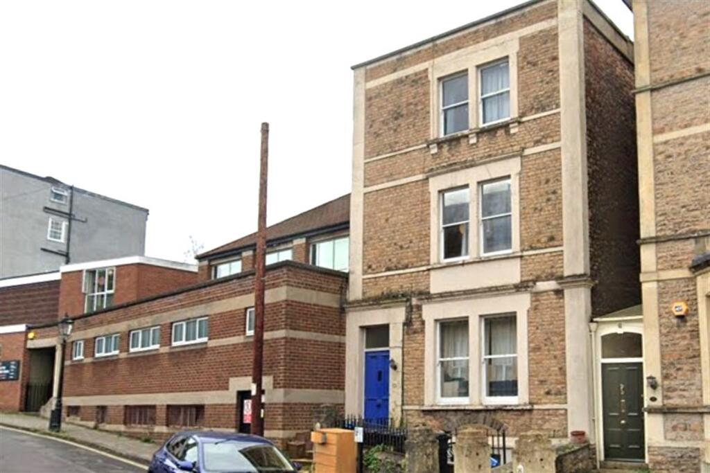 Main image of property: 1 bedroom 1st Floor Flat in Clifton