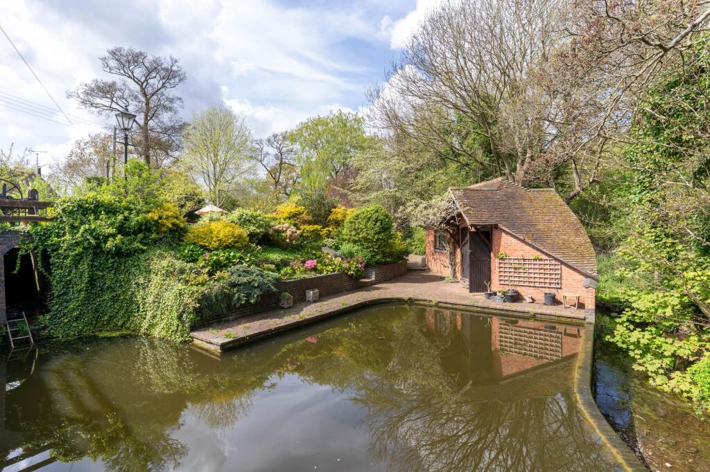 Additional image 30 of Old Rectory Lane, Alvechurch, B48