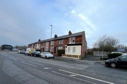 8-bed terraced on Old Liverpool Road, Warrington, £285,000