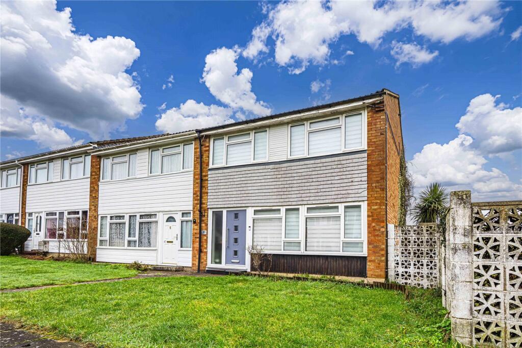 Main image of property: Russell Close, Kensworth, Central Bedfordshire, LU6