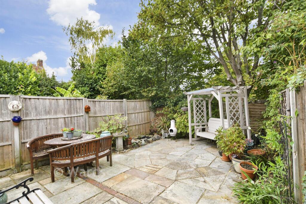 House in Rochester, Cliffe and Cliffe Woods - View 4