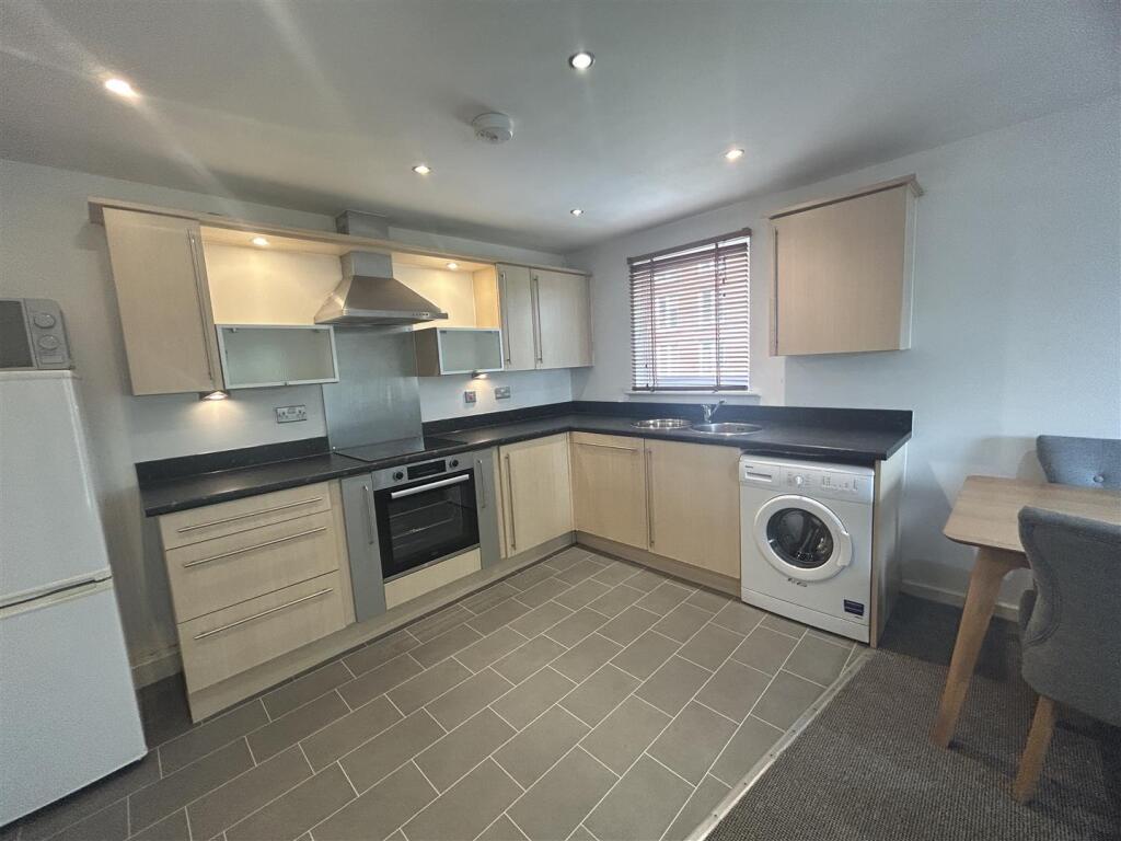 Apartment in Manchester - View 3