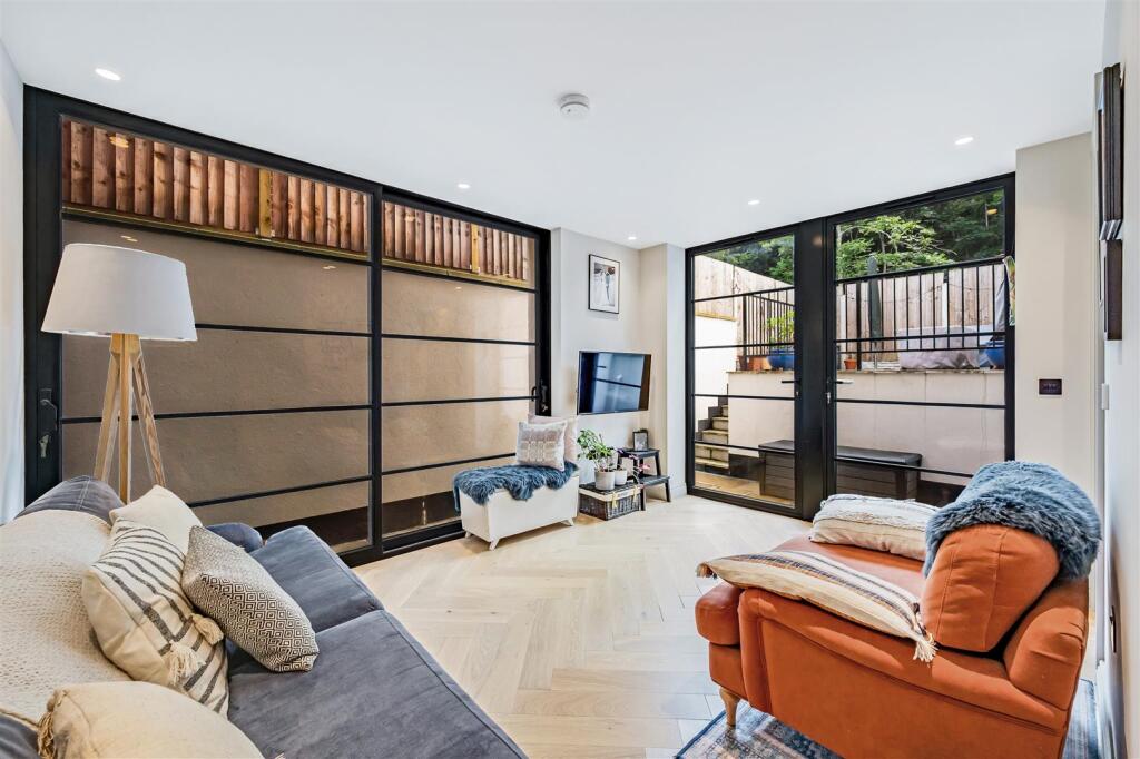 Main image of property: Heathfield Road, Mill Hill Conservation Area, Acton