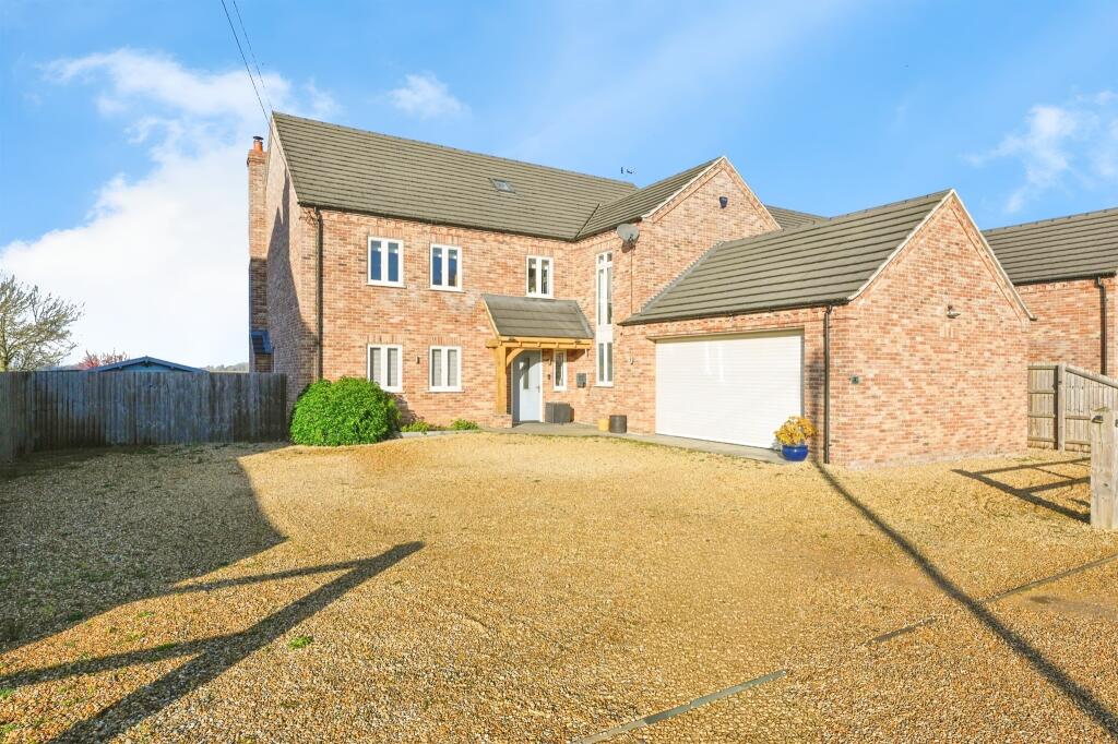 5-bed detached on Smeeth Road, Marshland St. James, Wisbech, £600,000