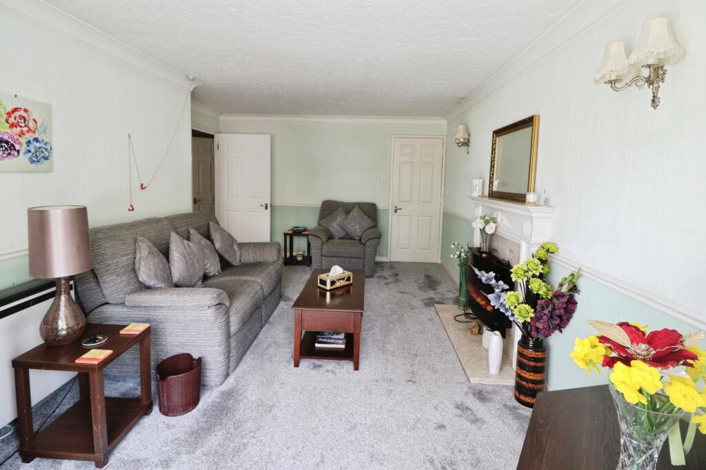 Apartment in Chelmsford - View 4