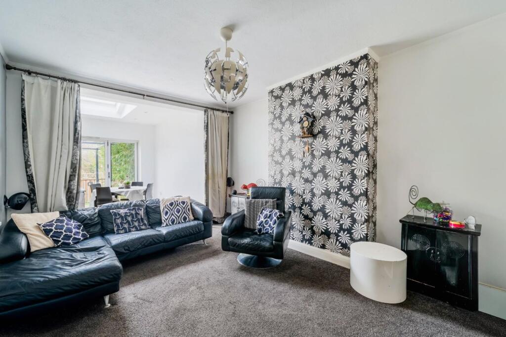 House in Epsom and Ewell, Cuddington, Stoneleigh - View 4