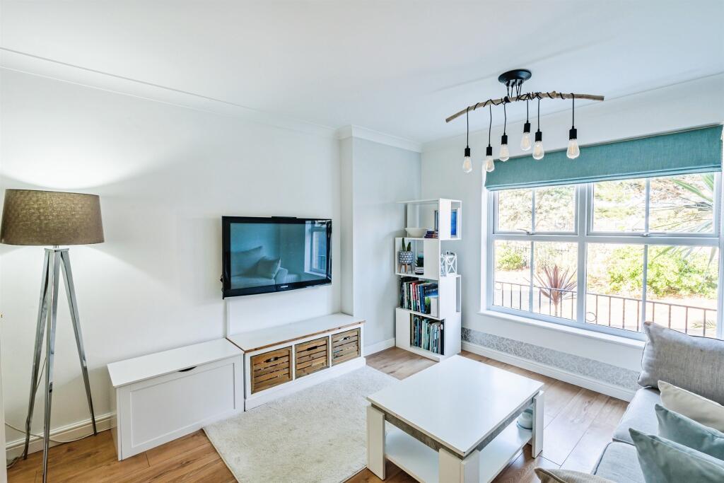 House in Eastbourne, East Sussex - View 3
