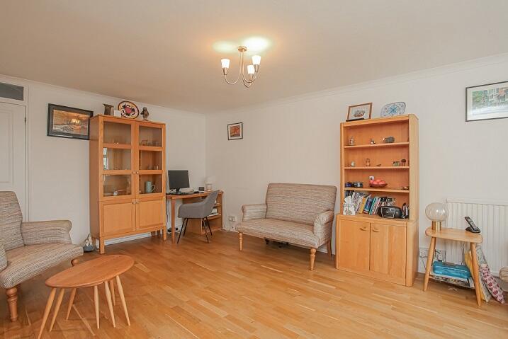 Dene Rise, Witney, Oxfordshire, OX28 photo 4