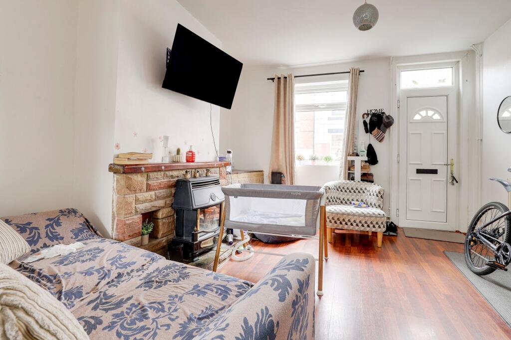 Rydal Grove, Nottingham, NG6 - View 2