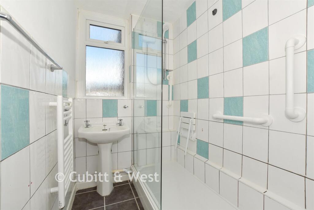 Apartment in Horsham, Highwood - View 6