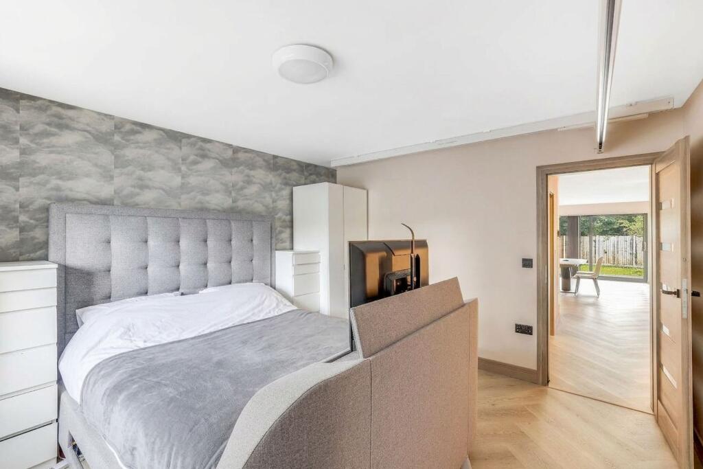 House in Nottingham, Sandiacre - More