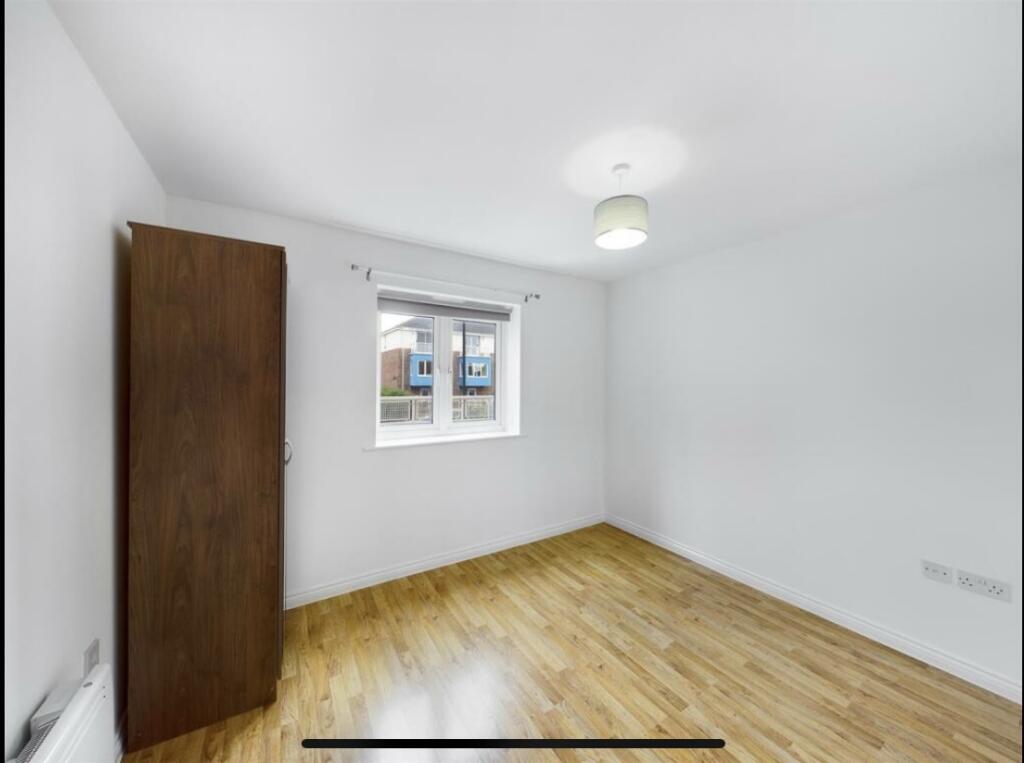 Apartment in North Tyneside, North East - More