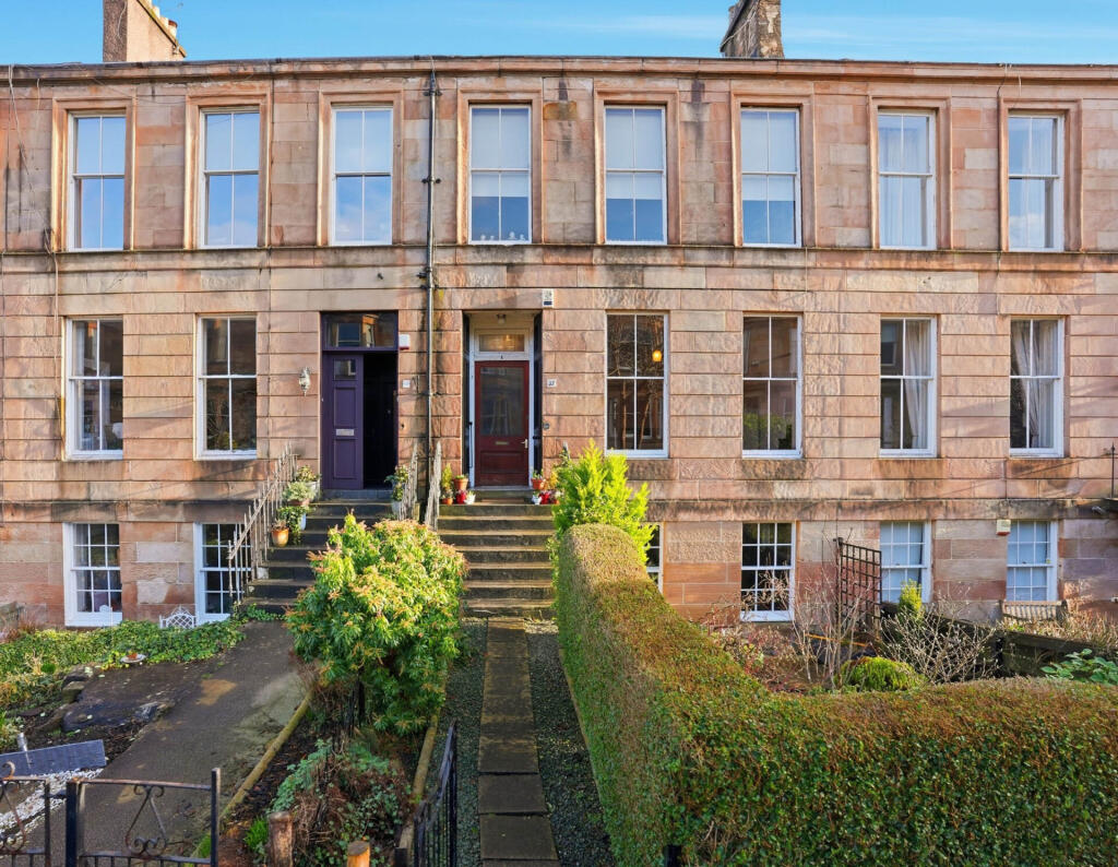 Main image of property: 32 Queen Square, Strathbungo, G41 2AZ