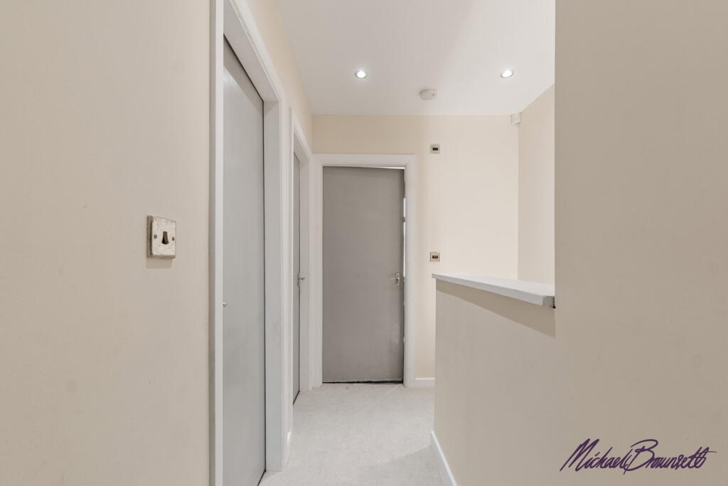 Additional image 7 of South View, Greengates, Bradford, BD10 0QX