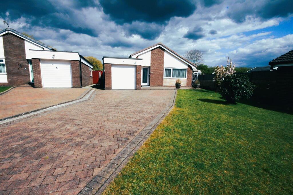 Main image of property: Elmers Green, Skelmersdale