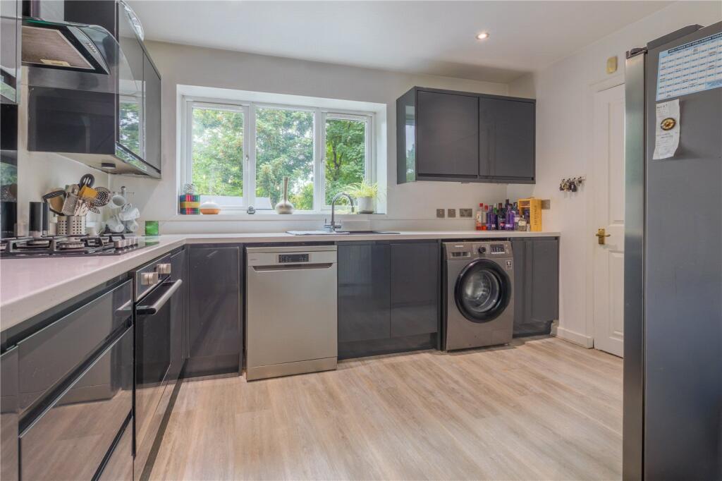 Westridge Chase, Royton, Oldham, Greater Manchester, OL2 photo 4