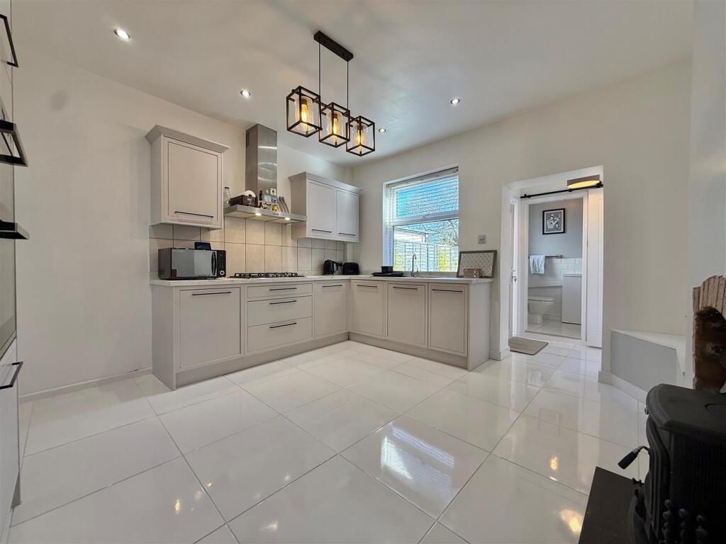 Additional image 2 of Narrow Lane, Halesowen