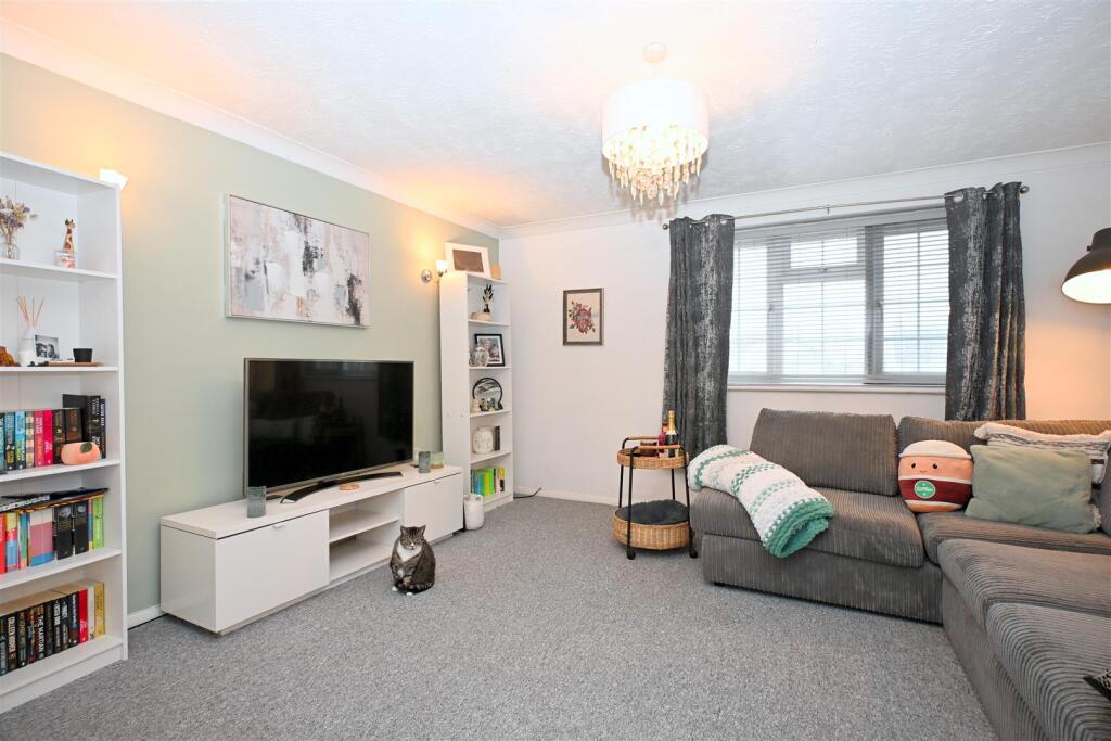Albert Road, Polegate photo 3
