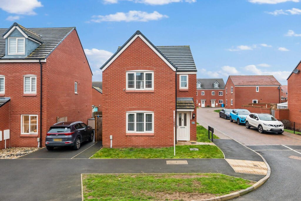 3-bed detached on Thornton Avenue, Barton Seagrave, NN15, £325,000