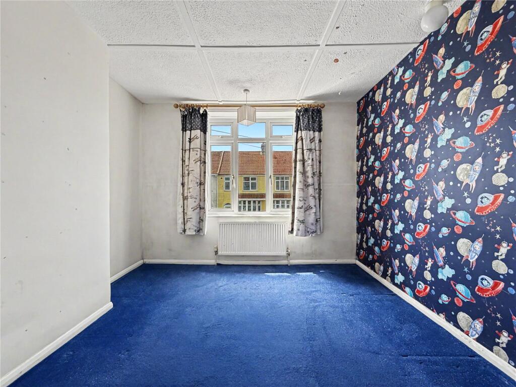House in Gillingham, Medway - View 5