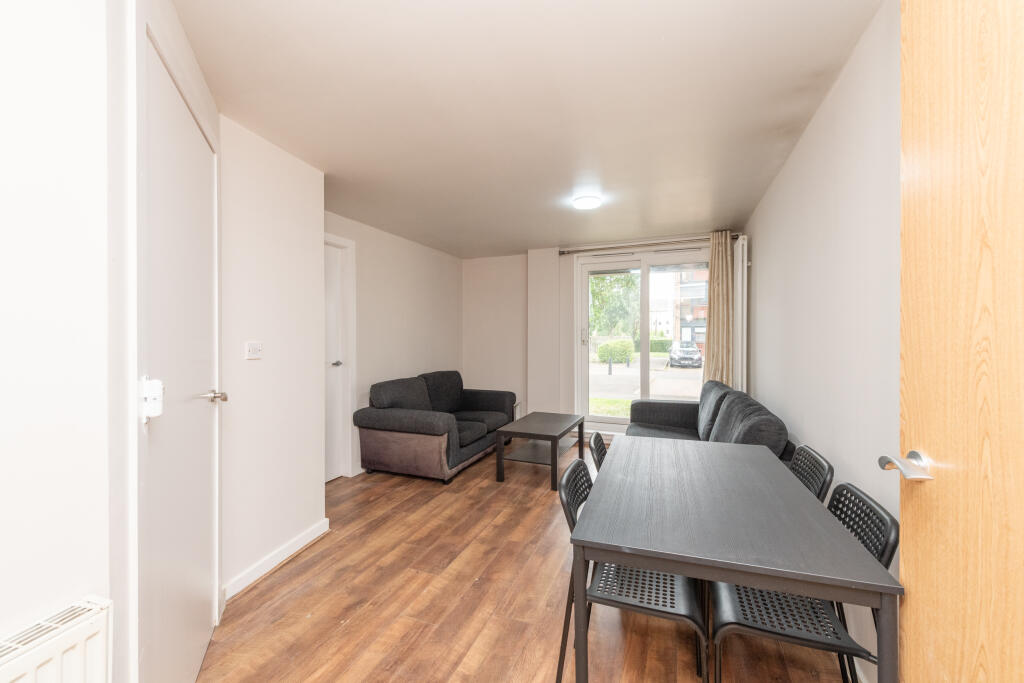 East Pilton Farm Crescent, Edinburgh, EH5 photo 4