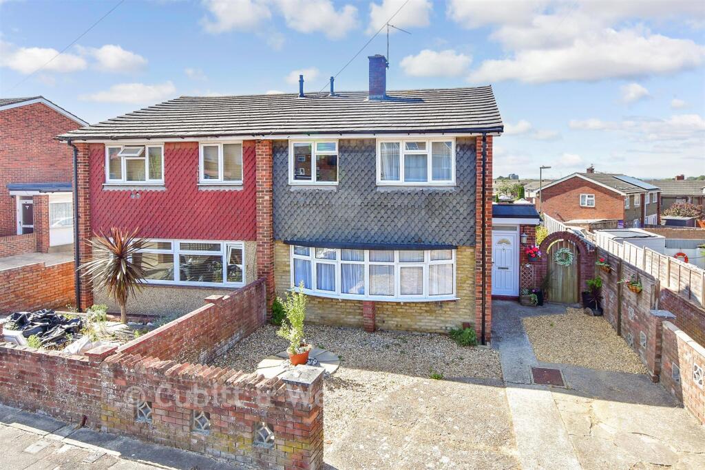 Main image of property: Oakshott Drive, West Leigh, Havant, Hampshire