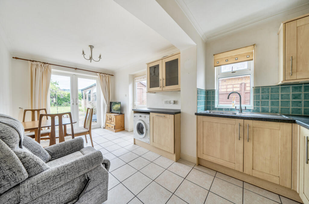 Lambert Close, Shurdington, Cheltenham photo 4