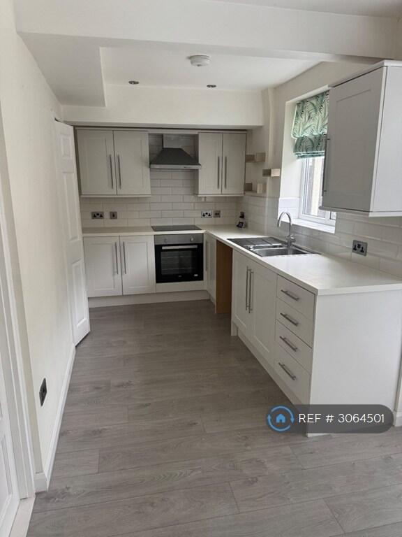 House in Leeds, Cuddy Hill, Westfield - View 4