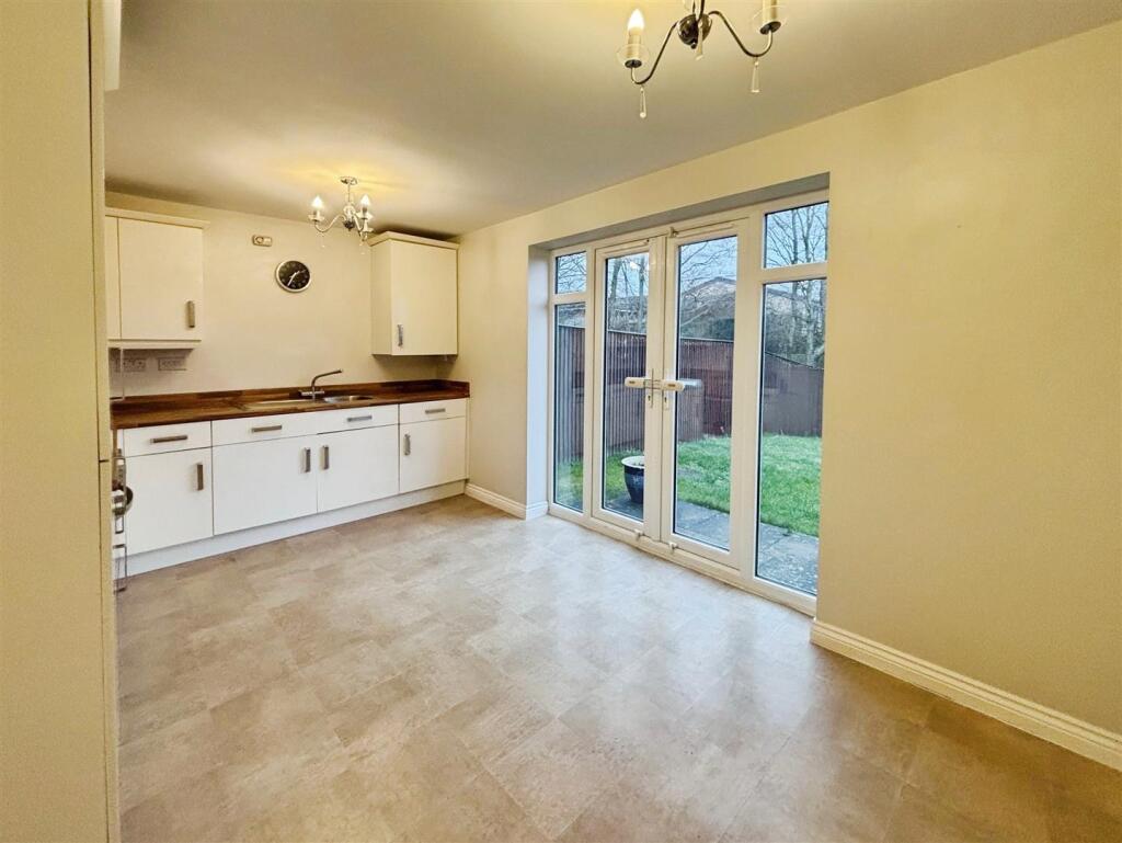 The Fairway, Bradford, BD5 8FB photo 3