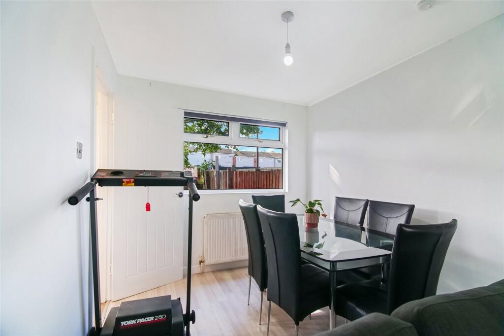 Cleeves Road, GLASGOW, Lanarkshire, G53 photo 4