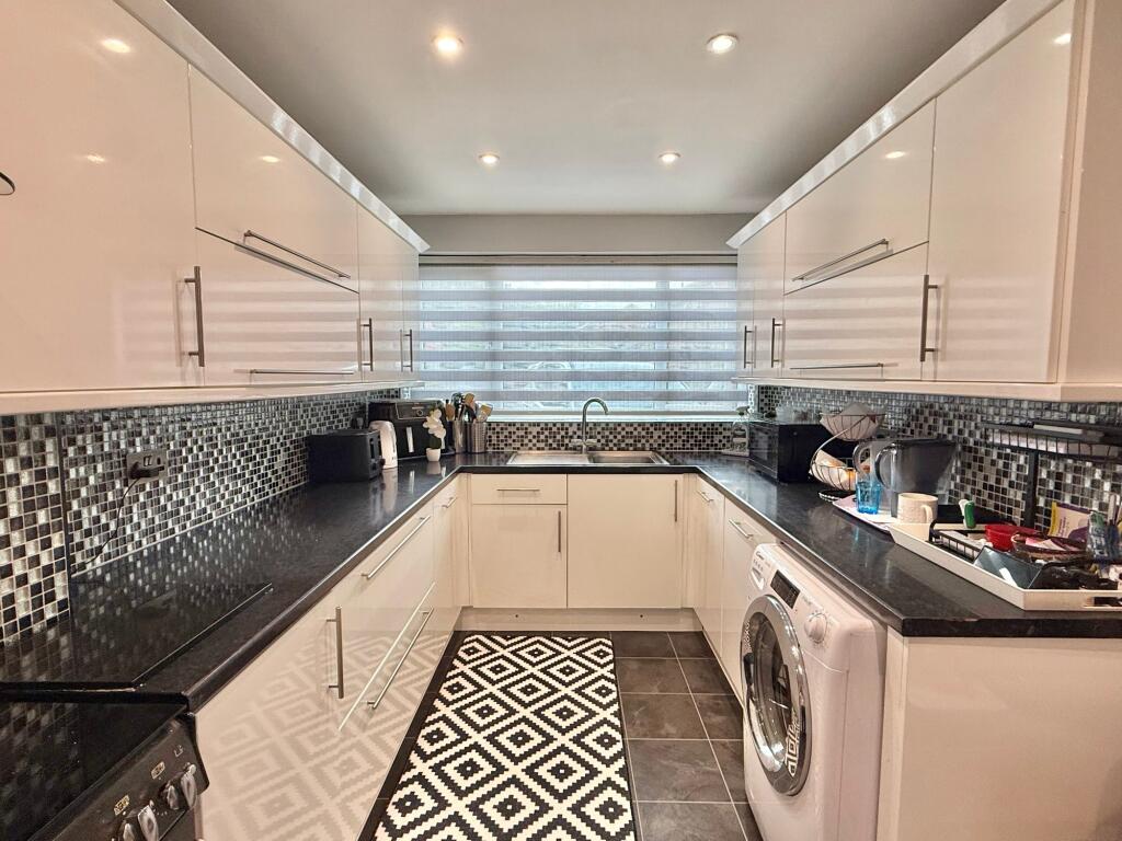 House in New Forest, Hollybank, Hythe and Dibden - More