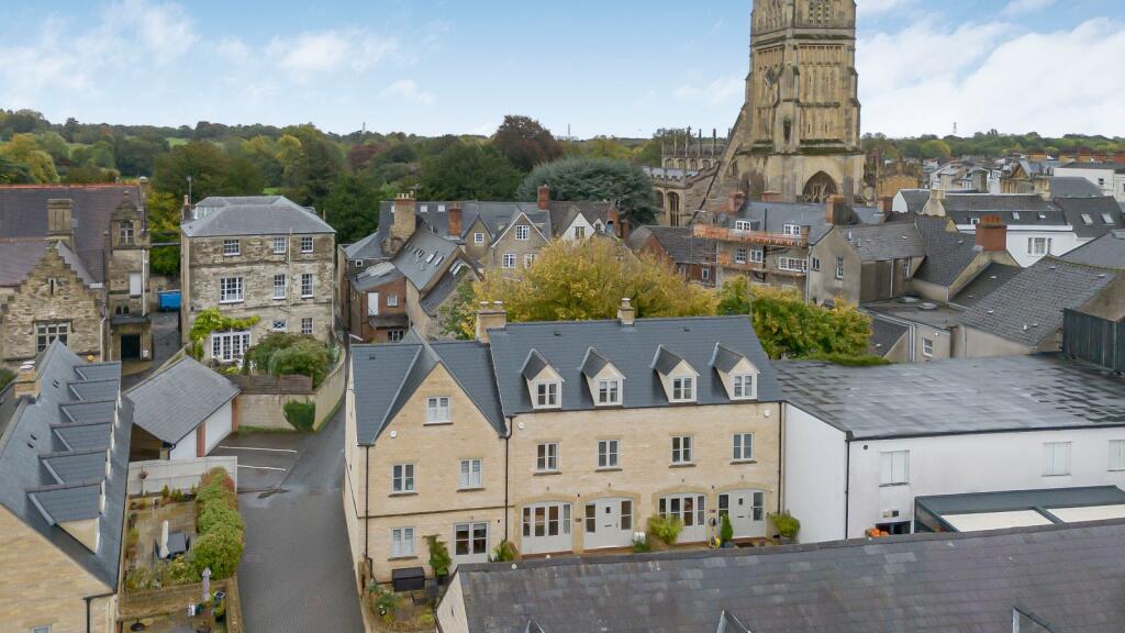 3-bed terraced on Loveday Mews, Cirencester, GL7, £500,000