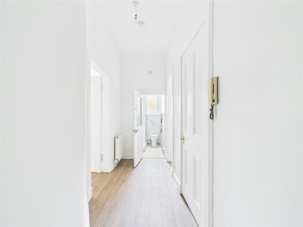 Apartment in Edinburgh - View 5