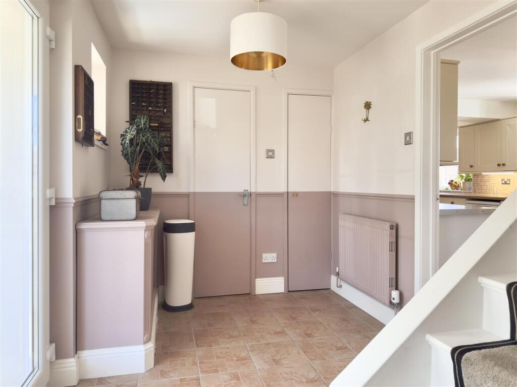56 Redlands Avenue, Penarth - View 4