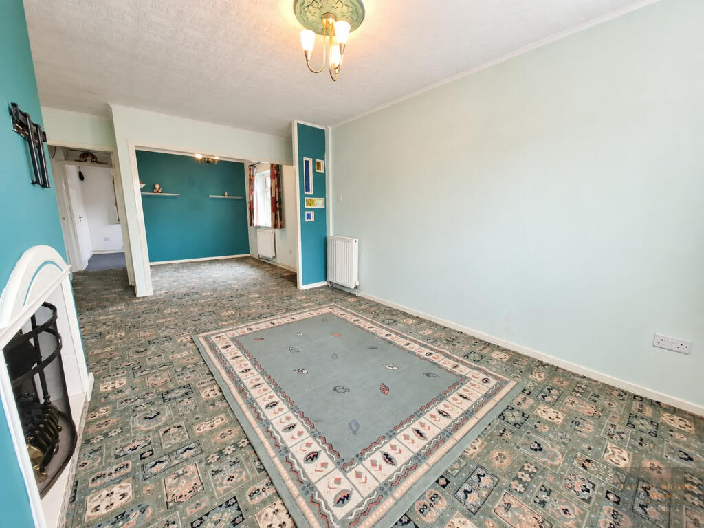 England Crescent, Heanor, Derbyshire photo 3