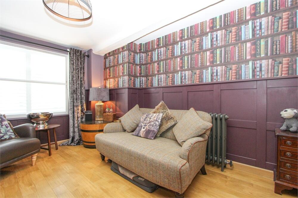House in Chipping Sodbury, Sodbury - More