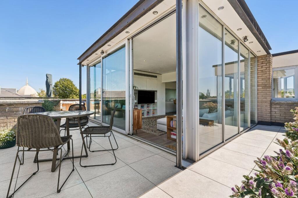 Apartment in London - View 4
