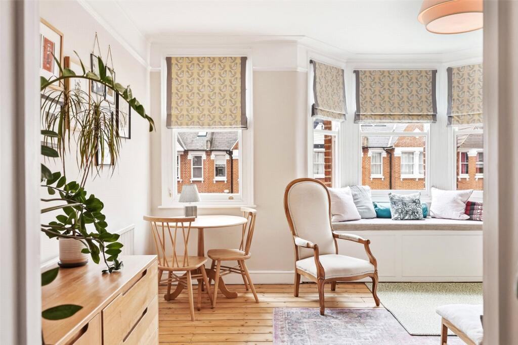 Apartment in Twickenham - View 4